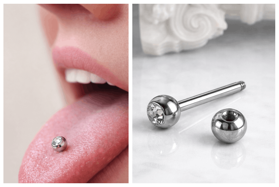 Kolczyk do języka z przezroczystym kryształkiem w srebrnej oprawie, pokazany w zbliżeniu na języku oraz na jasnym tle z odkręconą kulką