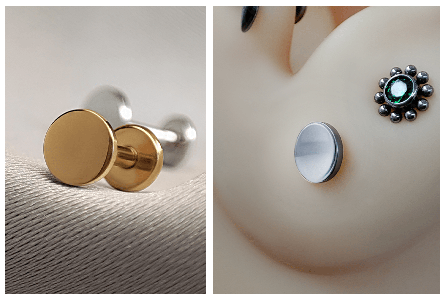 Dwa ujęcia: złoty labret dysk oraz srebrny labret założony w uchu — minimalistyczny styl